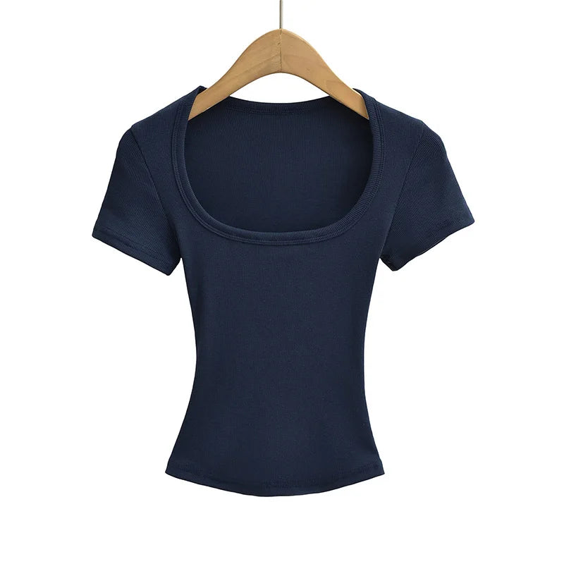 Basic short-sleeved top