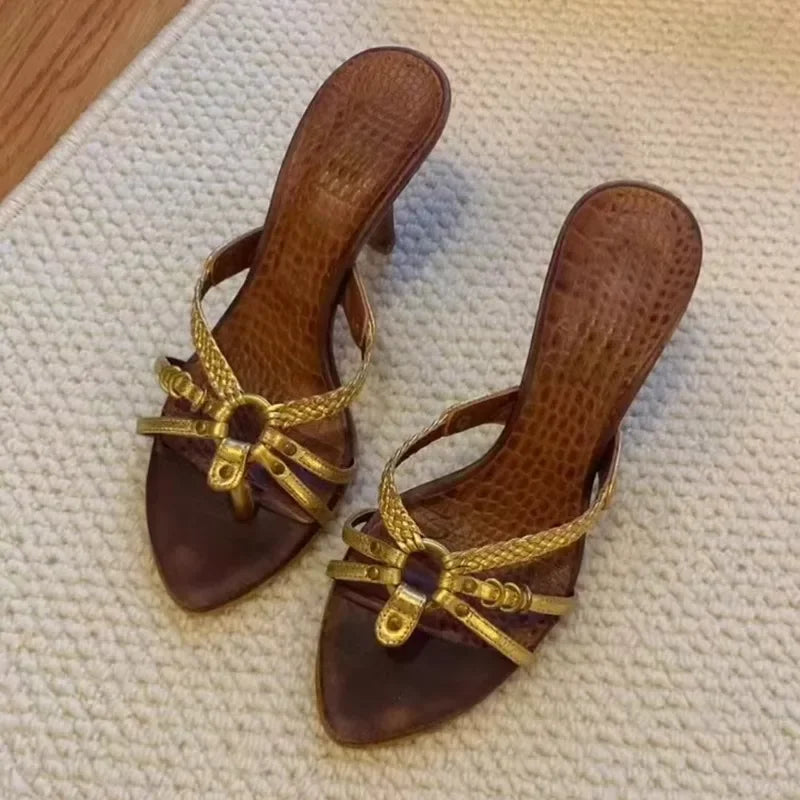 Talons à bout ouvert tressées à brides croisées