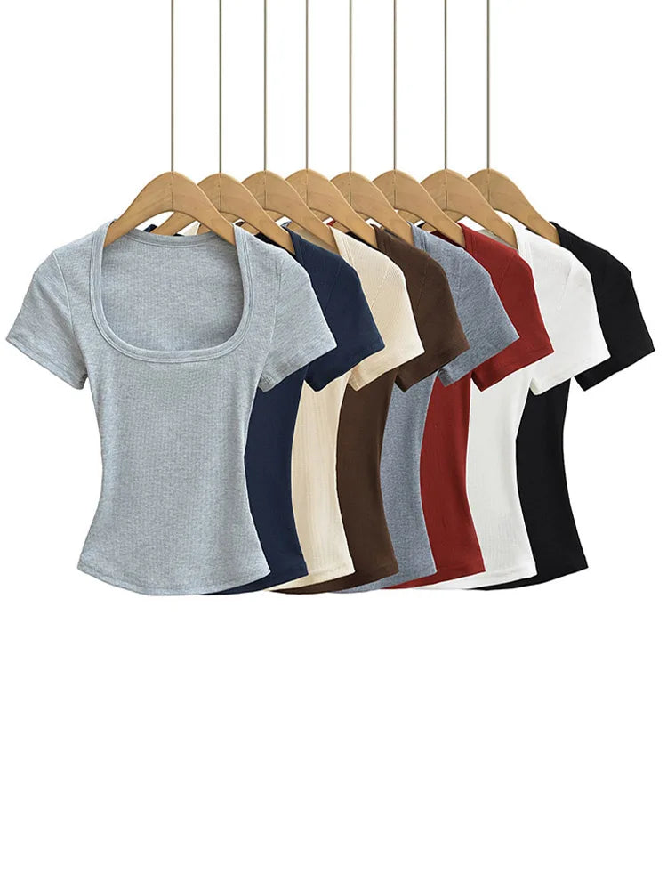 Basic short-sleeved top